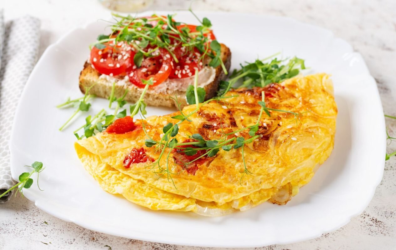 Aštrus mikrožalumynų omletas